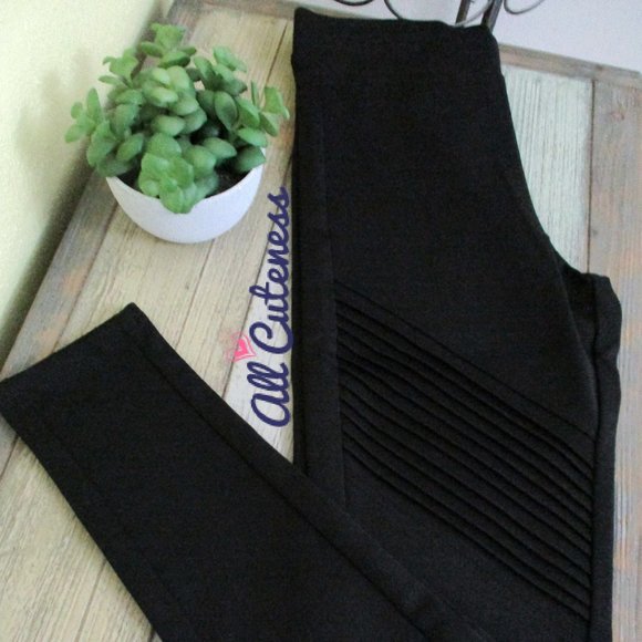 Black Pintuck Detail Pants - Picture 2 of 4